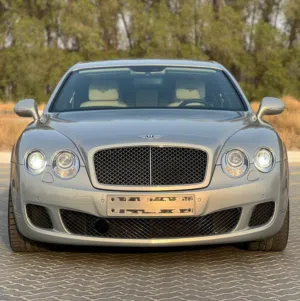 BENTLEY CONTINENTAL FLYING SPUR SPEED 2013 GCC VERY LOW MILEAGE