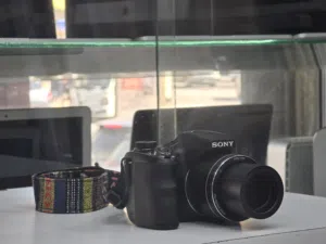 SONY CyberShot DSC-H300