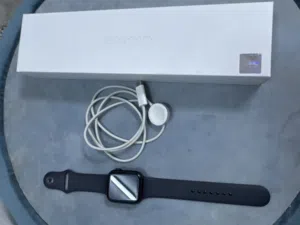 Apple smart watches for Sale in Al Dakhiliya