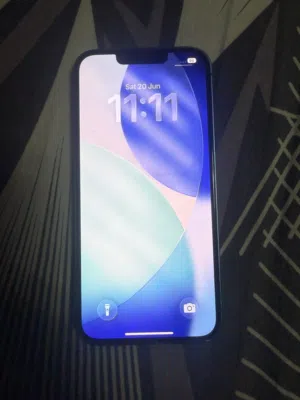 iPhone 13 128 GB good condition only Wi-Fi Sim not working this phone bypass