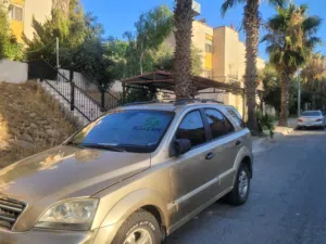 كيا سيرينتو جيب.بحالة ممتازة مش ناقصها شيء.كاش او اقساط