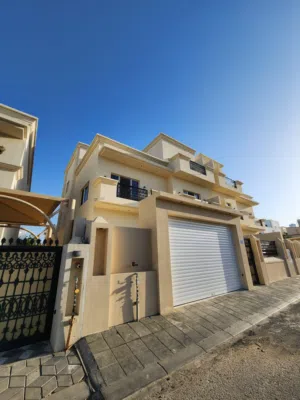 فيلا راقيه في الخوض الرابعه للبيع خلف مدرسه مسقط الدوليهLuxury villa for sale in Al Khoudh 4,
