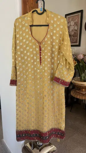 Beautiful gently worn dresses or some never worn