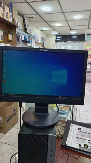 كمبيوتر منزلي شاشه وكيس بحاله ممتازه هاردسك 256 i7 كل شيء واضح بالصور المرفقه مع الاعلان