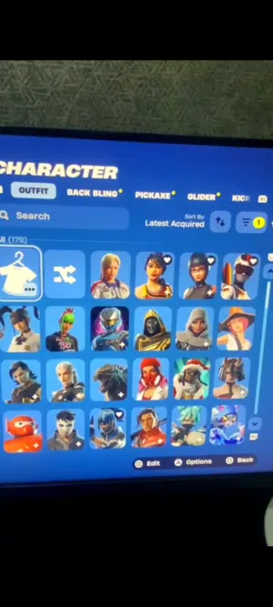 بيع حساب بلستيشن  فورت فيه وركت وألعاب زياده في المكتبه ( السعر 120دينار كويتي)