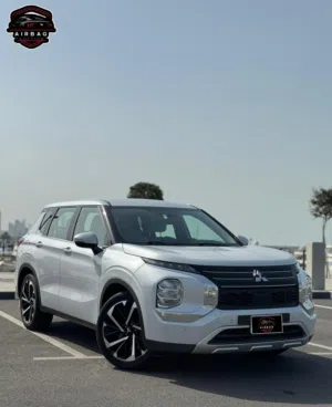 للبيع اوتلاندر موديل 2023 عداد 108 الف