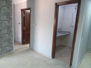 عدد 2 شقه متقابلتين بالدور السادس