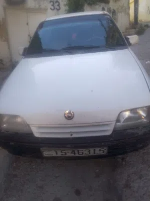 اوبل كدت هاتش باك