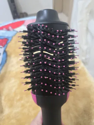 Revlon One-Step hair dryer and Volumizer – Salon Blowout at Home