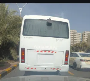باص نيسان سيليفان 2009بحاله ممتازة