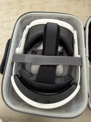 Quest 3 vr with kiwi batrries strap