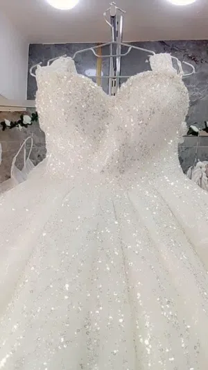 مجموعه بدلات عرائس وخطوبه للبيع