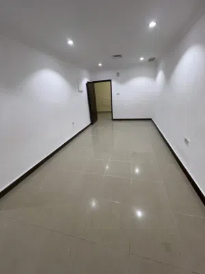 للايجار شقة في المنقف ق3 عائلات فقط   Apartment for rent in Al-Manqaf, Block 3, for families only