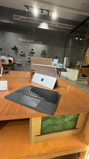 Microsoft surface pro لابتوب مايكروسوفت بسعر خيالي/ مع كيبورد الأصلي /مع ضمان / 2في1 / شاشة لمس