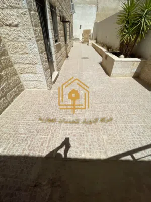 شقة * مميزة * 3نوم * 180م * ترس * موقع مميز * ضاحية الرشيد
