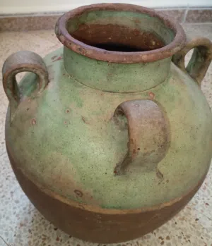 جرة قديمة للبيع
