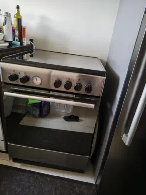 Ariston Ceramic Electric Cooker For Sale – Excellent Condition!