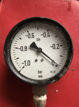 ساعة ضغط سالب ( فاكيوم ) Vacuum pressure gage