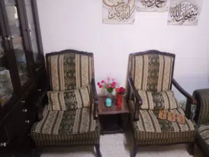 طقم كنب ثقيل مستعمل وبحاجة تصليح وتنجيد