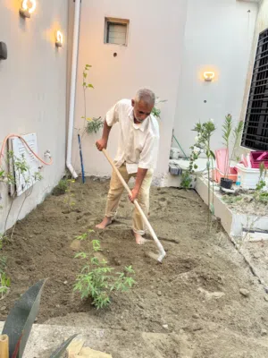 وياكم اخوكم ابو حسين الفلاح