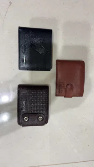 بوك جلد تاخذهم كلهم ب30درهم