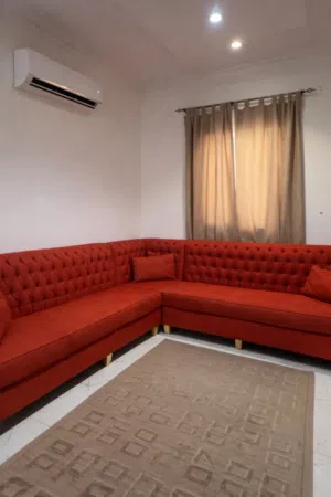 كنب حرف ال برتقالي بحالة جيده + موكيت + ستارة –