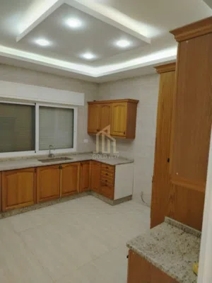 في أجمل مناطق الرابيه شقة طابق ثالث 200م بتشطيبات مميزة / ref 1060