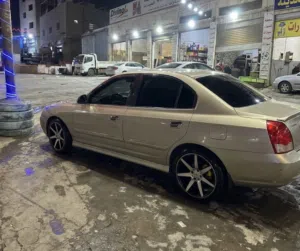 سيارة نظيفة بالصلاة على النبي والله يبارك لصاحب النصيب هونداي اكس دي 2002