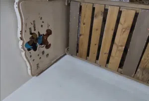 سرير اطفال
