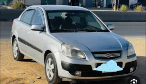 عندي كيا برايد نبي نخدم عليها توصيل شخصي او توصيل بضائع داخل طرابلس