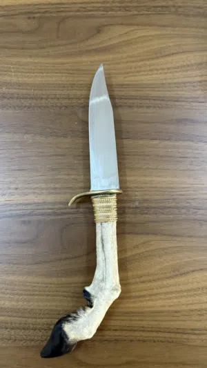 سكين رجل غزال