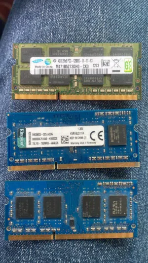 رام لابتوب بسعة ( 4 )جيجا اصليه مستعملة عدد ( 3 ) للبيع