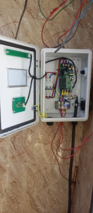 جهاز شحن السياره كهرباء