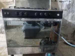 طباخ حجم كبير. خمس عيون كلة شغال... نوع. ايطالي