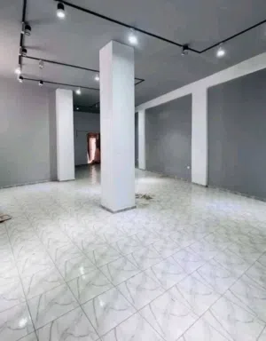 الوسيط العمولة ربع.. لدينا محل الايجار معاه مخزن مكان زناته القديمه اقرا تحت كويس