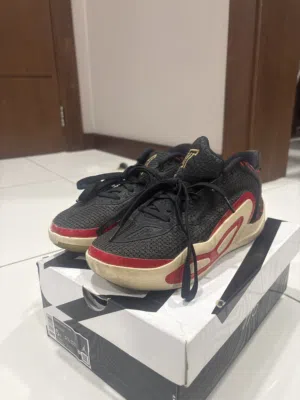 Jordan Tatum 1 (GS) Black/Metallic Gold Noir/or Metallique Size 37.5 Original 100% اصلي مئة بالمئة