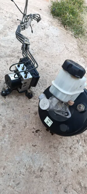 قطع غيار جنسس 2013