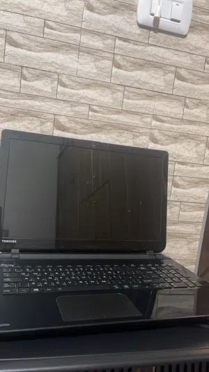 لاب توب نظيف بس بده بطاريه