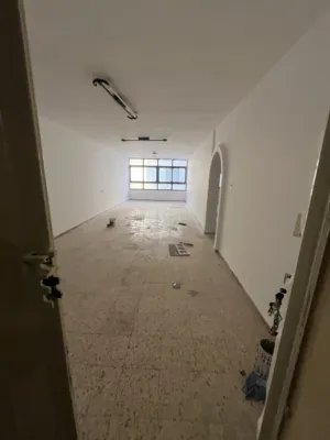 ٢ غرفتا نوم . غير مفروشة . سنوي3