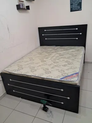 queen size bed  home free delivery