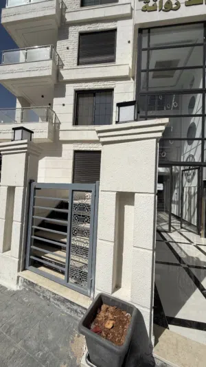 326 m2 4 Bedrooms Apartments for Sale in Amman Airport Road - Manaseer Gs