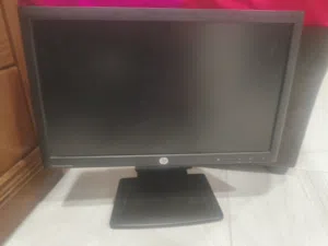 18.5" HP monitors for sale  in Farwaniya