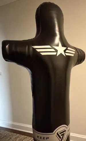مجسم ملاكمة (بوكسينغ) بحالة ممتازه جدا