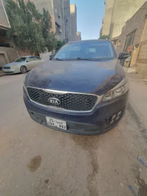 Used Kia Sorento in Tripoli