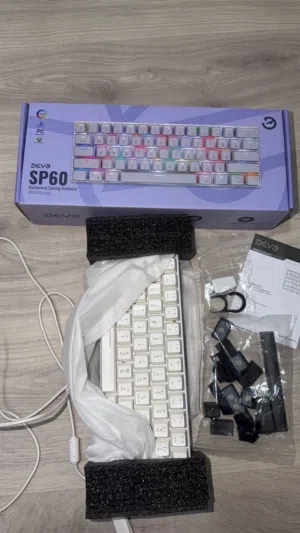 كيبورد ديفو للبيع مع كل اغراضه نضيف