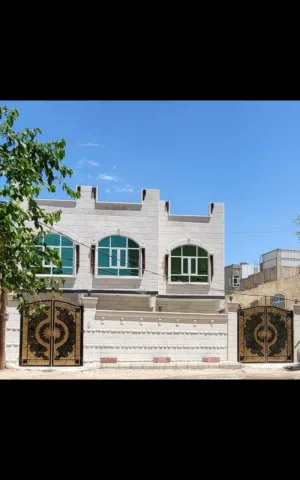 1 m2 More than 6 bedrooms Villa for Sale in Sana'a Bayt Baws