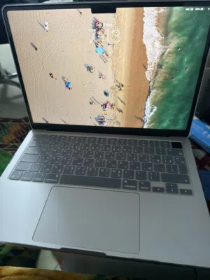 MacBook M2