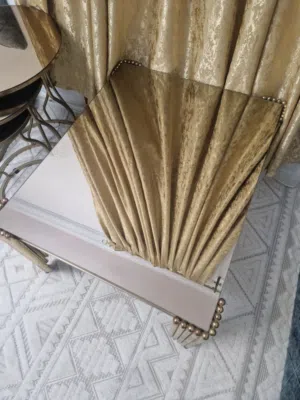 طاولات للبيع 4 قطع