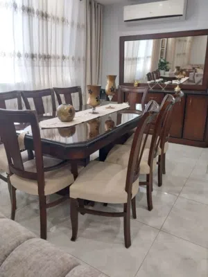 طاولة سفرة خشب + درسوار للبيع