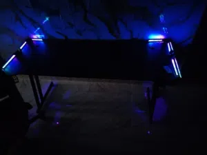 ميز + كرسي للبيع نضيفات كلش وشخط مابيهن ميز Rgb كامل مابي نقص واخو الجديد مصارلي شهرين من مشتري